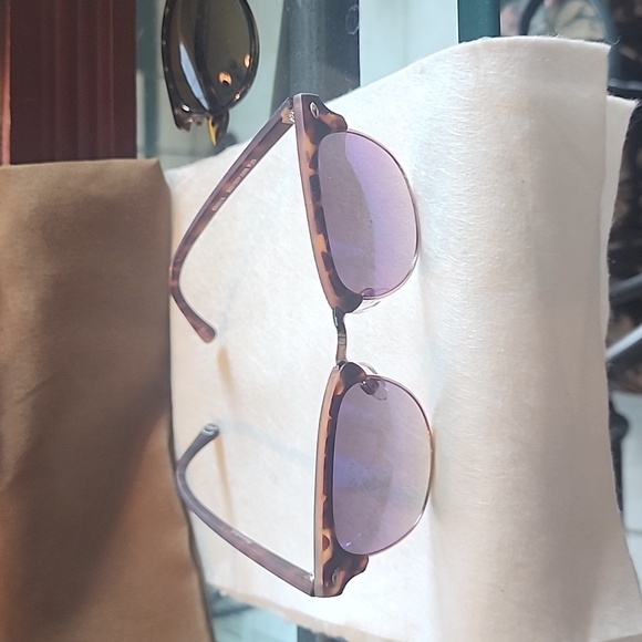 Eddie Bauer, Panama Jack and Dupont Sney sunglasses. EUC. - Picture 3 of 4